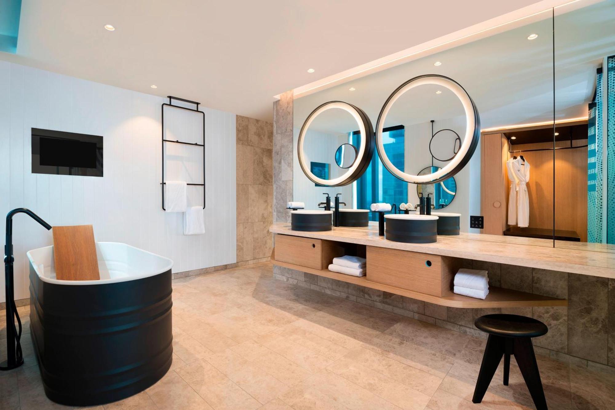 W Brisbane Hotel Eksteriør billede Bathroom