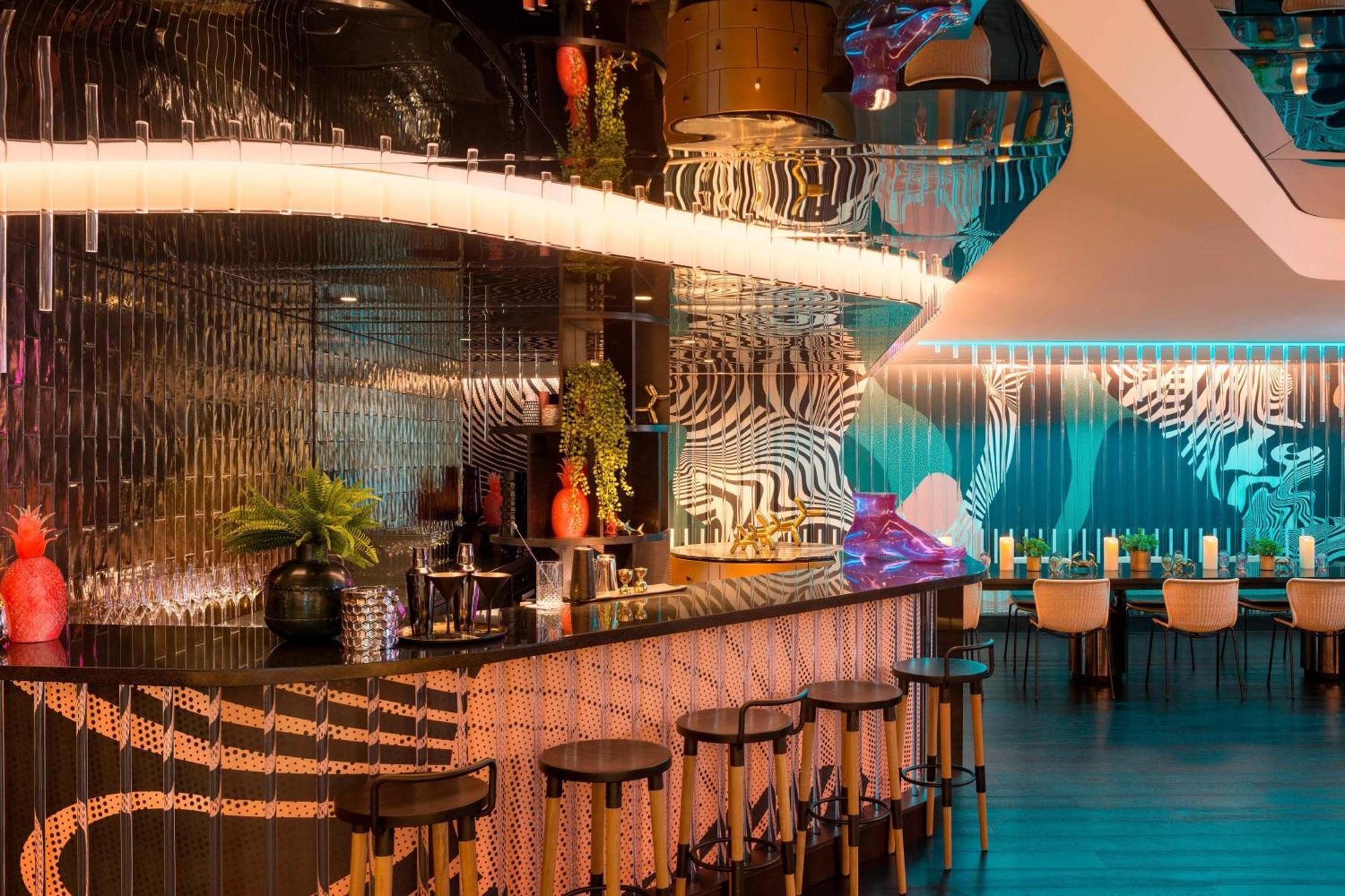 W Brisbane Hotel Eksteriør billede The bar at the nightclub